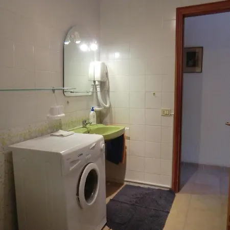 Ruhige Ferienwohnung Mit Pool Und Meerblick *